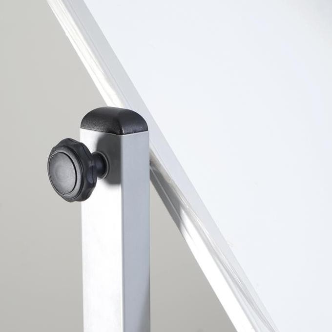 

INFORMA 180X100 CM PAPAN TULIS DENGAN KAKI - PUTIH