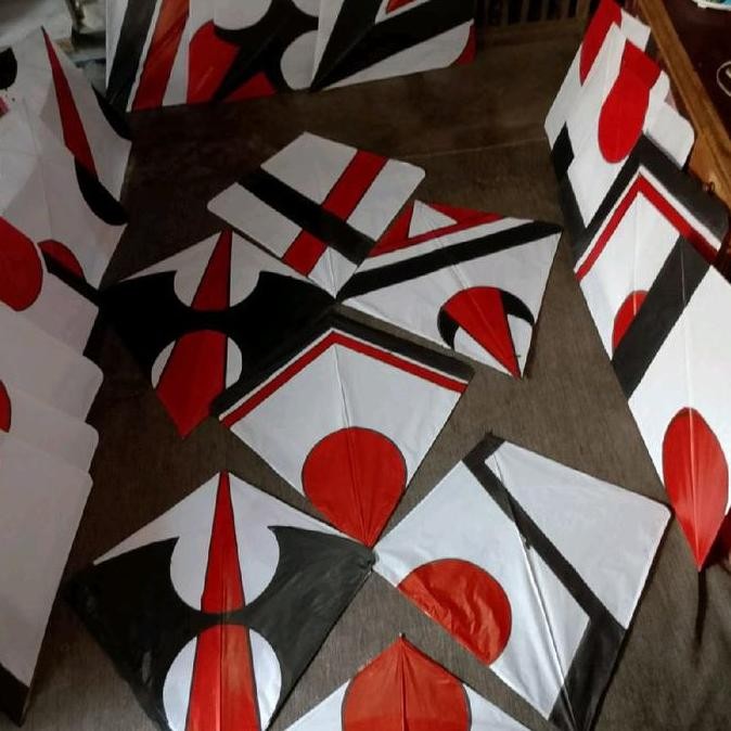 10 PCS Layangan Ukuran 90 cm Mainan Outdoor Seru Dewasa