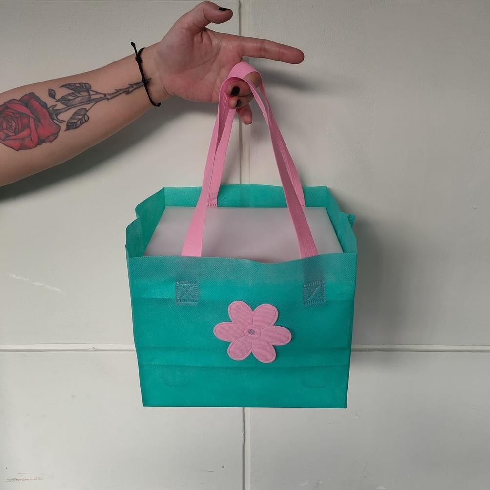 

Hot Tas Box Nasi 22X22 20X20 Motif Bunga / Tas Kotak Nasi 22X22 20X20 / Tas Spunbond Box Kotak Nasi / Tas Hajatan 22X22 20X20 / Tas Syukuran / Tas Aqiqah / Goodie Bag Gb29