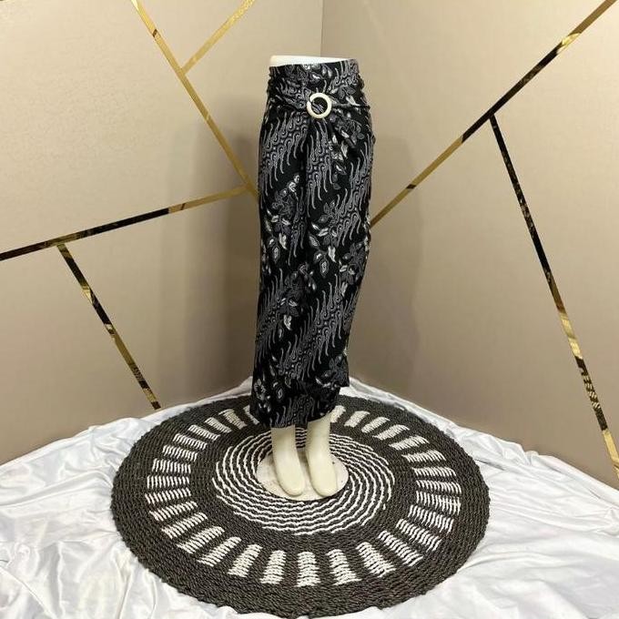 Rok lilit silk motif batik bunga//rok kebaya//rok batik//rok santai//rok bawahan kebaya Nyaman Panja