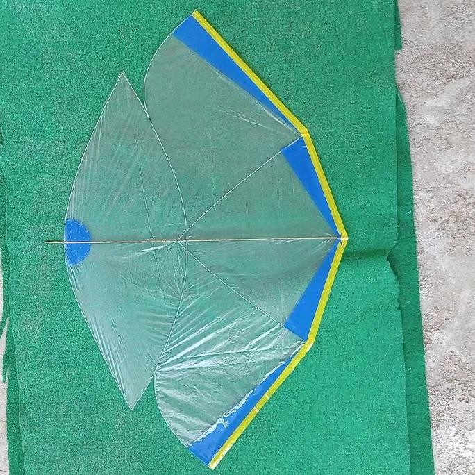 ragangan layangan papiran/layangan malam tinggal menyamakin atau mlastiki bonus plastik dan benang