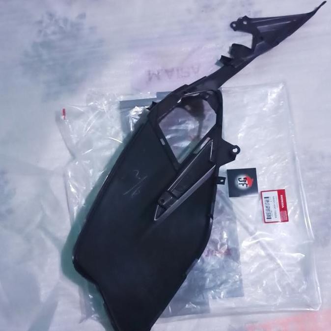 STEP L FLOOR PCX 150 Original 64321K97T00ZA DISKON