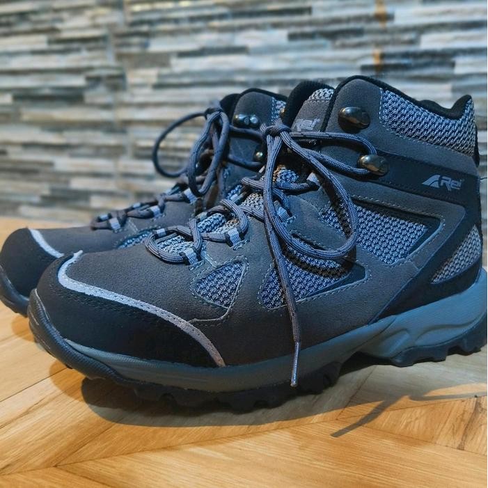 OGO sepatu hiking pria blacksmith/sepatu outdoor/sepatu hiking rei/sepatu gunung/sepatu riding