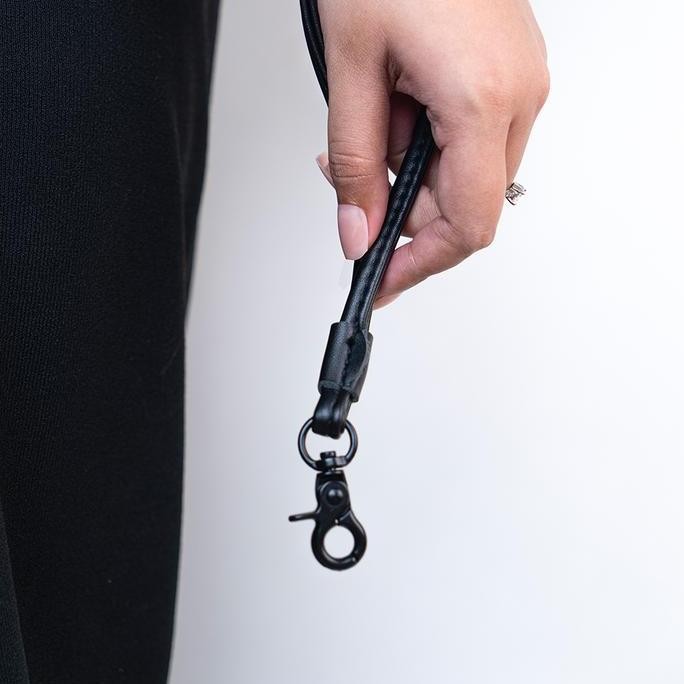 

TERLARIS - DNAC Lanyard Id Card Leather / Tali Id Card Kulit Premium