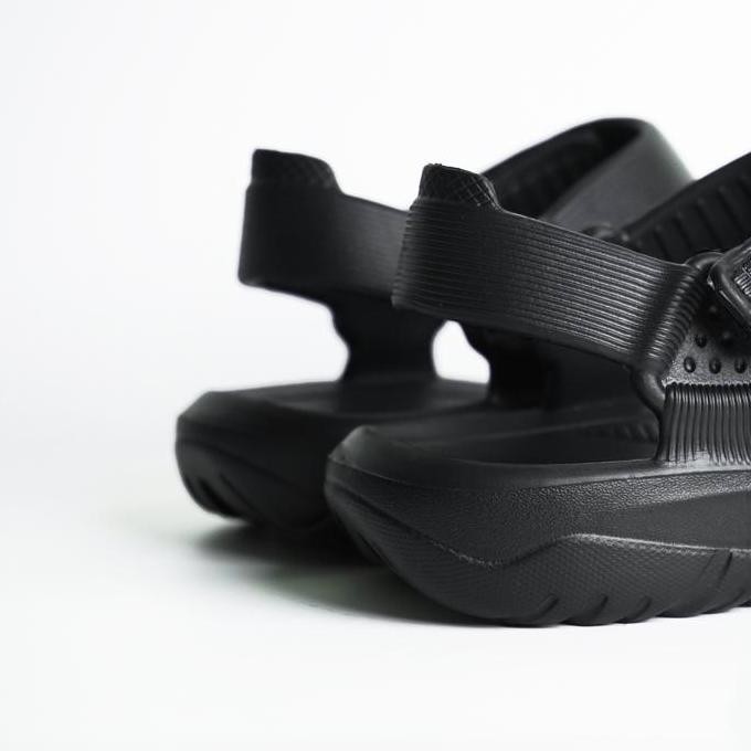 Sandal Gunung Loggo Everest warna Hitam