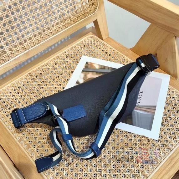 TAS CH DISNEY Charter Belt Bag 7 With Walt Disney World Motif C8509