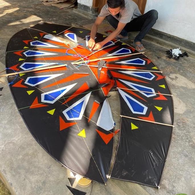 (Good) Layangan Pegon Motif Arsir 2.5m Bambu