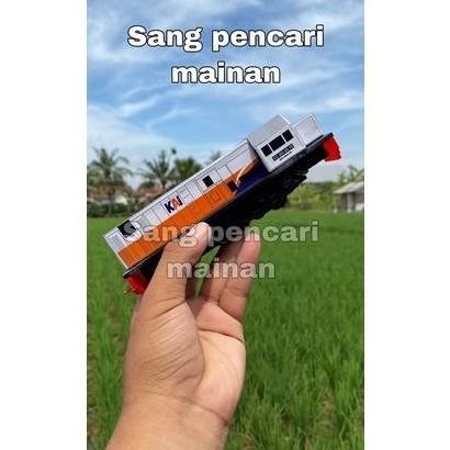 Miniatur Kereta Api Lokomotif cc201 Mesin bisa jalan Mainan kereta Api