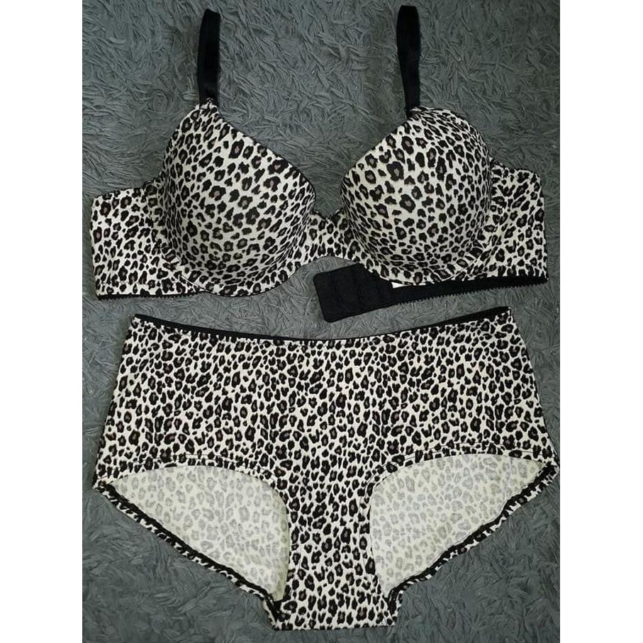 BRA SET AMITIE (VICTORIA SECRET LA SENZA TRIUMPH PIERRE CARDIN LULUDI