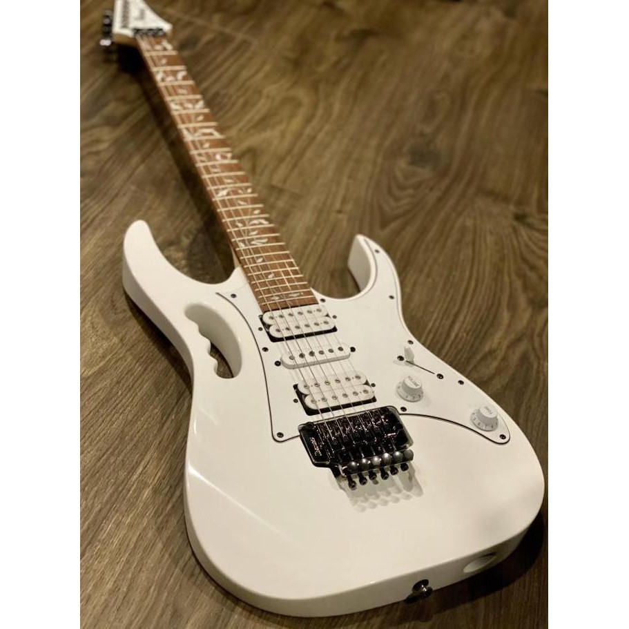 Ibanez JEM JR Steve Vai Signature in White 100% Original dan Resmi HJ