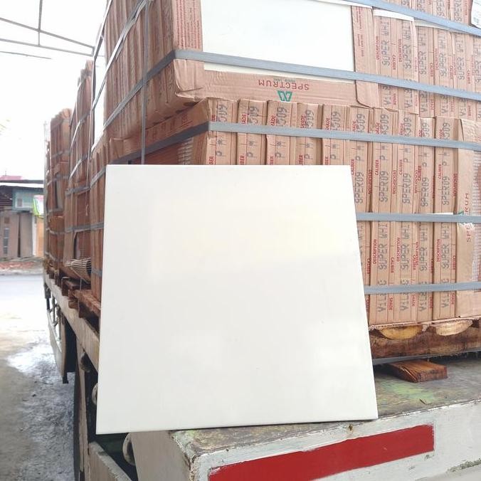 KERAMIK PUTIH MULIA 40X40 KW 1