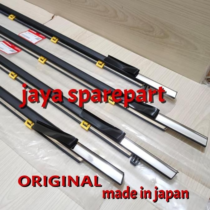 Pelipit Karet Kaca Luar Honda Crv Turbo Prestige Crv Gen5 2018 Up 1Set Best Quality