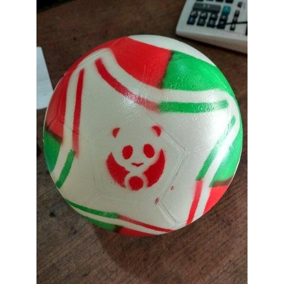 Bola tendang plastik / bola panda ukuran Large / mainan anak / sepak b