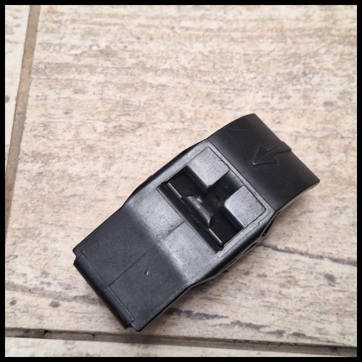 DISKON KUNCIAN ATAS RADIATOR BMW E36 