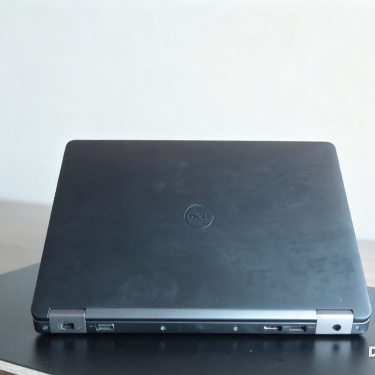 laptop Dell latitude E5270