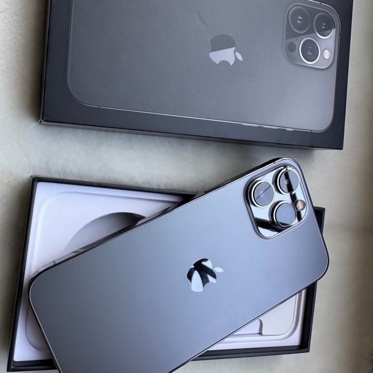 second iphone 13 pro max 256 ibox lengkap
