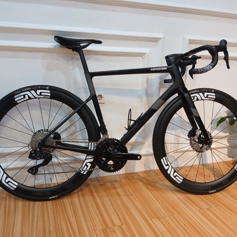 ROADBIKE CANNONDALE SUPERSIX EVO DISCBRAKE CARBON SIZE 54 CLEANLOOK DI2 SECOND GOOD CONDITION