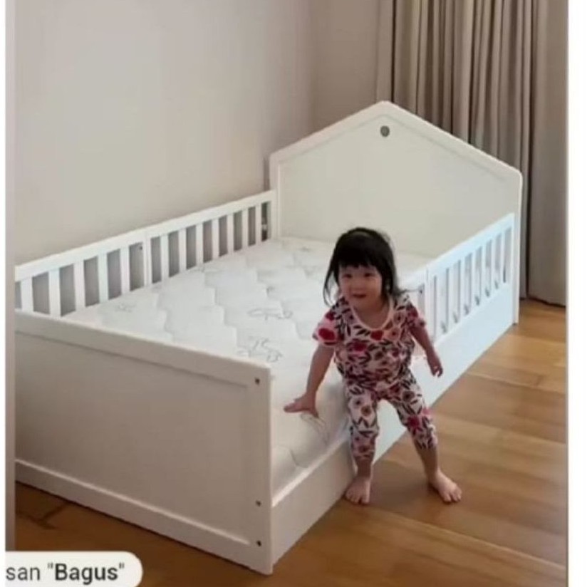 tempat tidur anak kecil lucu bahan kayu jati pinos