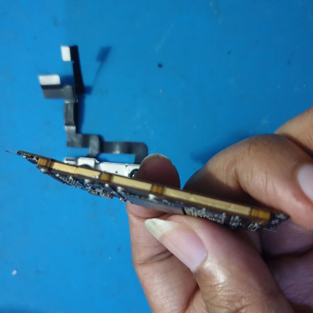 mesin iphone 11 matot pin dan icloud aman
