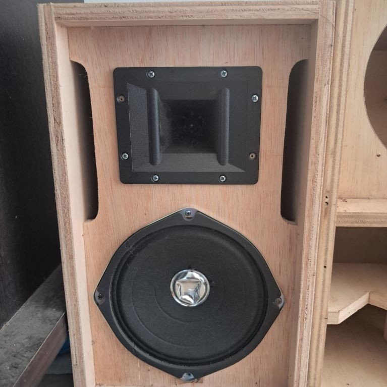 Box + speaker 6" dan tweeter