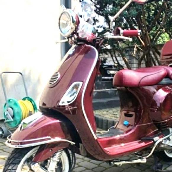 Headlamp / Reflektor Lampu Depan Vespa LXV