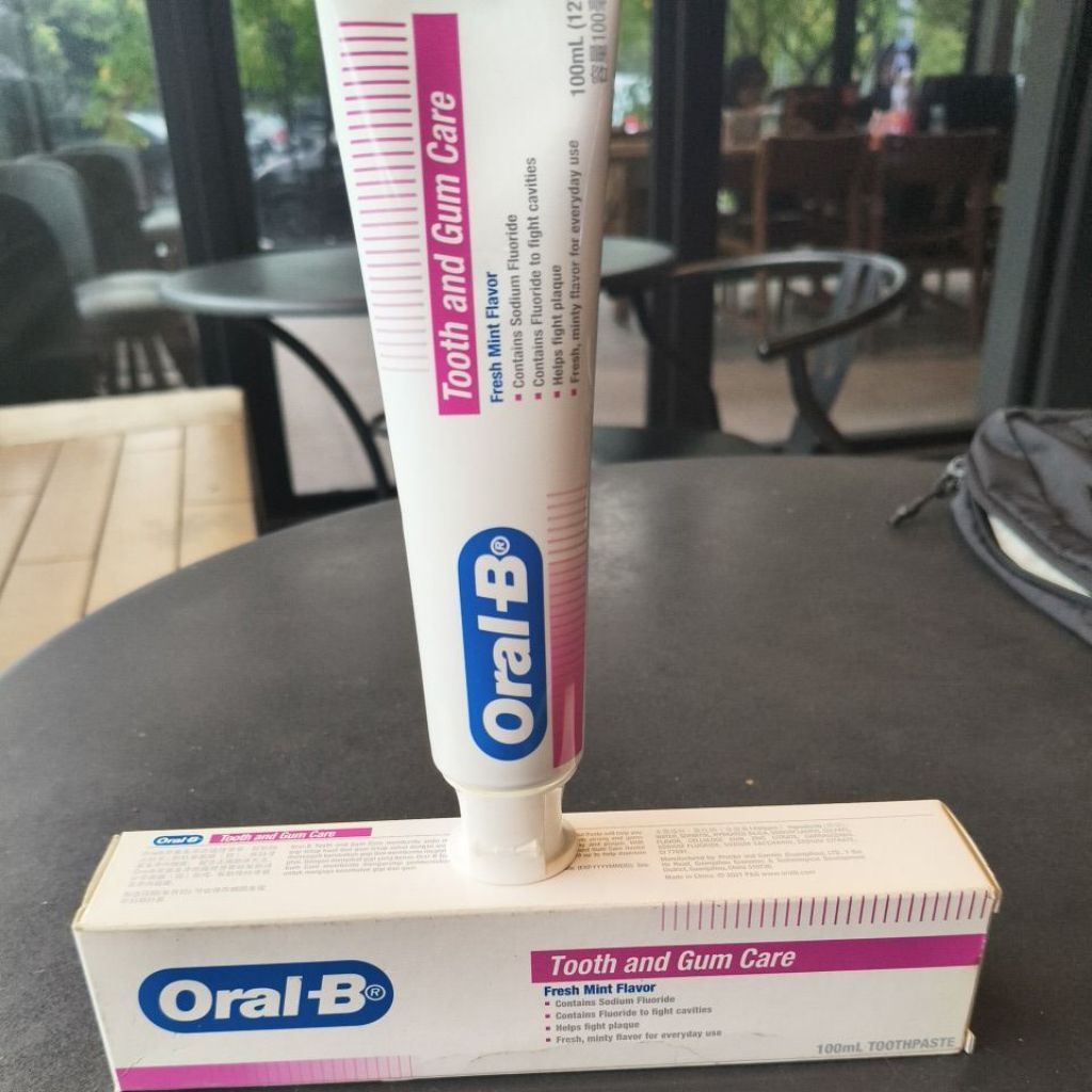 Oral B tooth and gum care 100gr