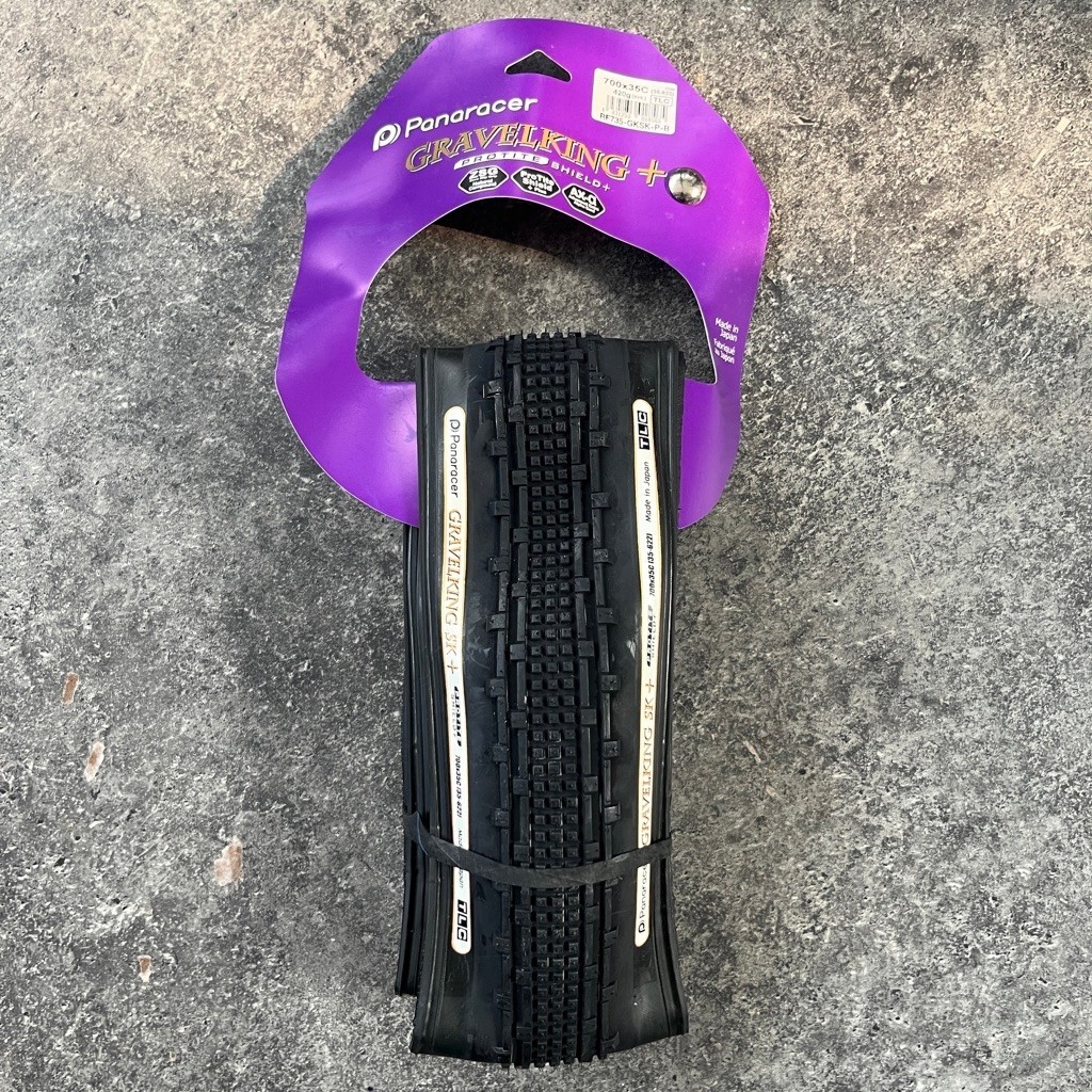 PANARACER GRAVELKING SK PLUS TIRE (700X35) - BLACK
