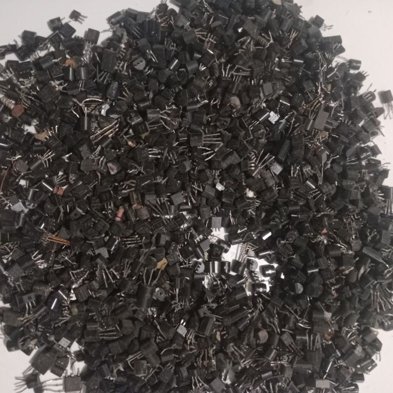 IC Toge Khusus Untuk Bahan Leburan Berkualitas Tinggi (Cabutan dari Elektronik jadul made in japan) 