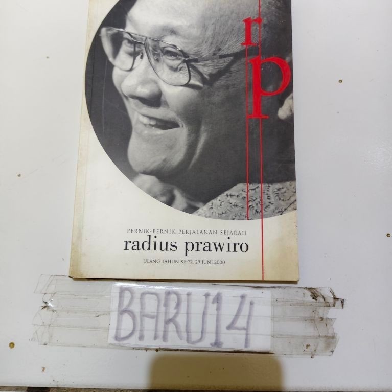 buku pernik-pernik perjalanan sejarah by RADIUS PRAWIRO