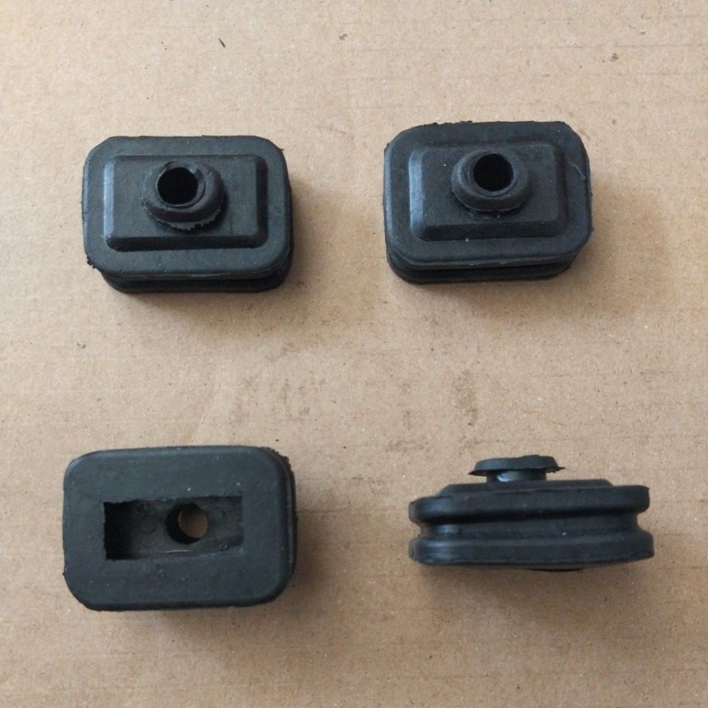4pcs Karet Mounting outdoor AC Panasonic Kaki dudukan Outdoor AC panasonic 4pcs