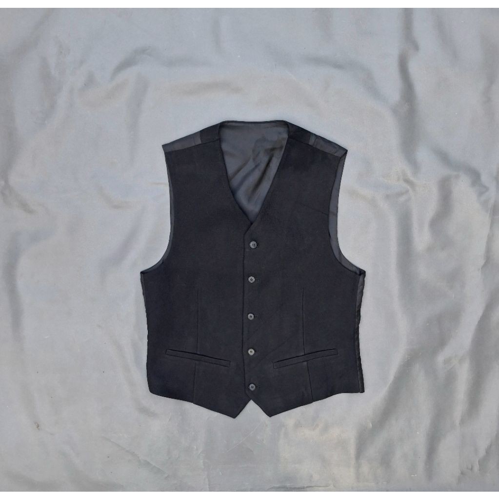 vest second pria formal warna hitam pekat like new saku masih segel/rompi jas hitam laki laki size M