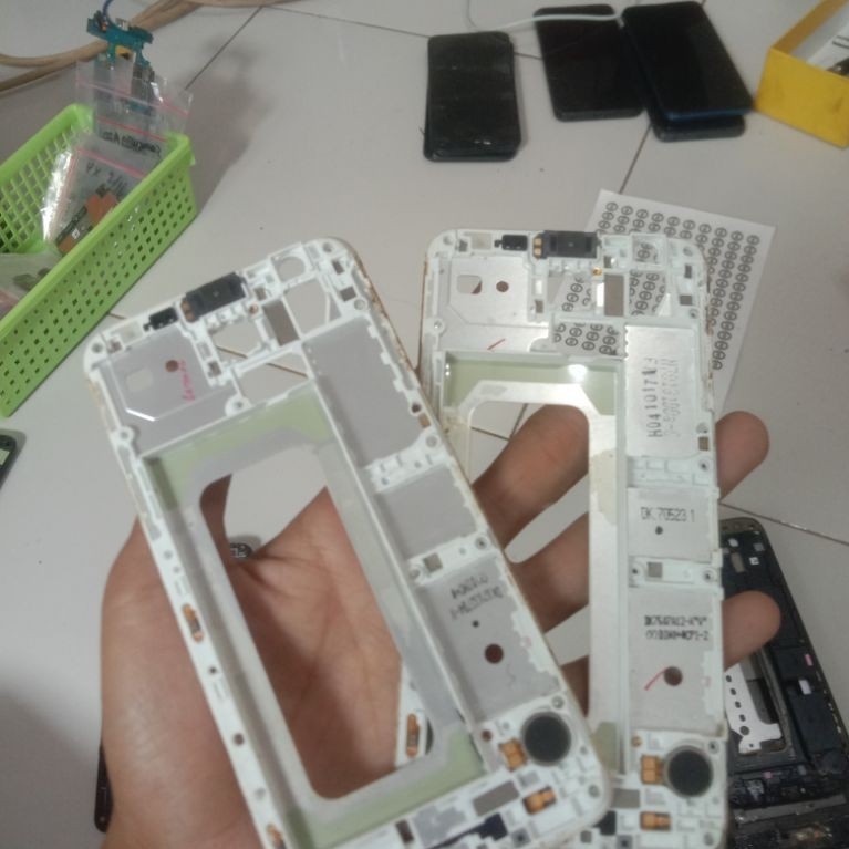 FRAME TATAKAN LCD SAMSUNG GALAXY J5 PRIME MULUS ORIGINAL COPOTAN