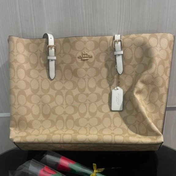Tas Tangan Coach F58292 Putih dengan Desain Elegan dan Praktis