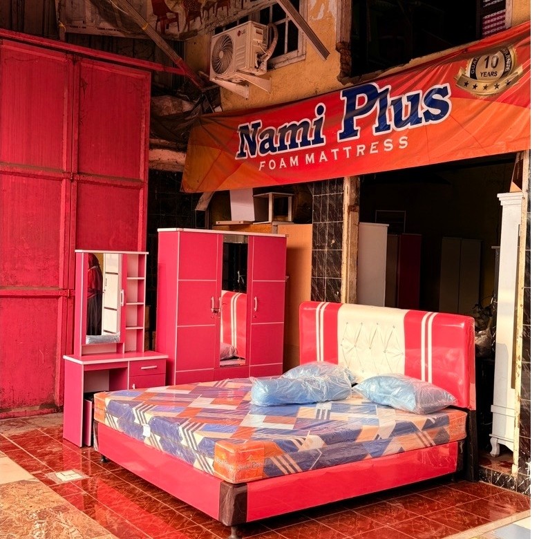 Paket Lamaran dapat 4 barang Busa Nami Plus Lemari +Meja rias+DIVAN+KASUR Busa Nami Plus tebal 20cm 