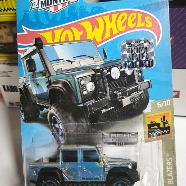 Hotwheels Zamac Series Land Rover Defender double cab factory sealed set 2019