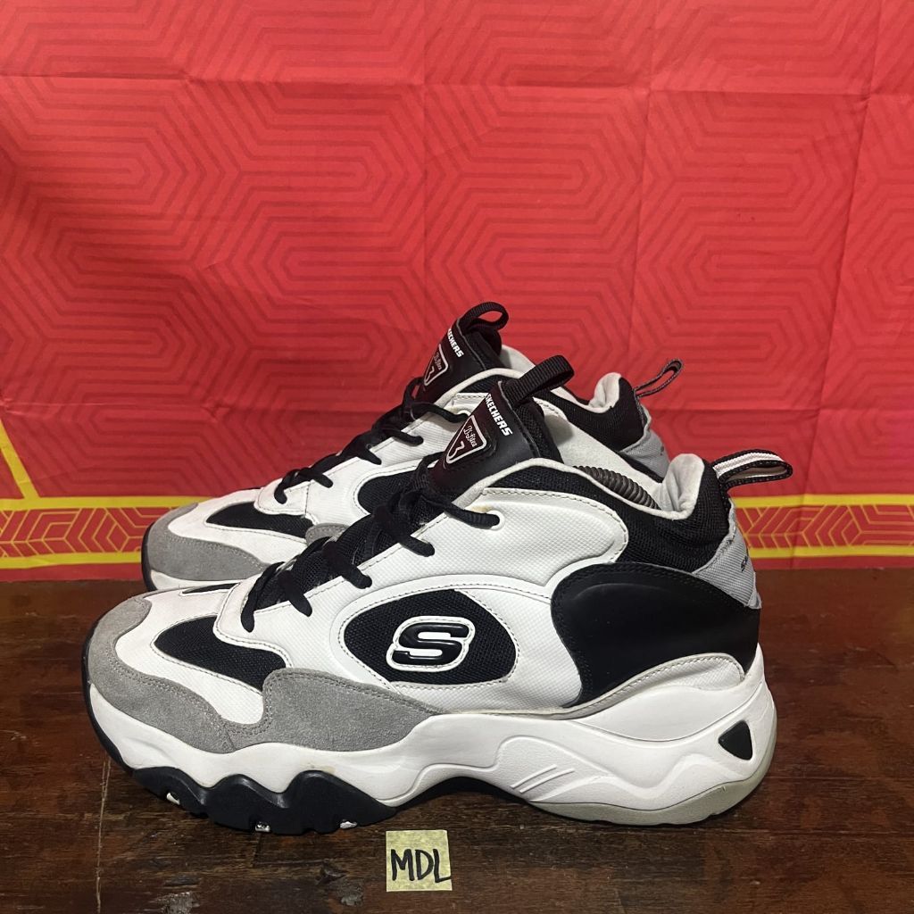 sepatu skechers d'lites 3.0 size 42