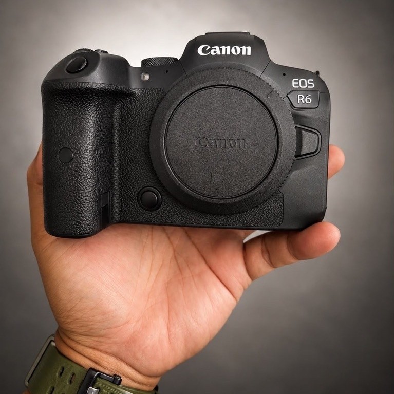 Canon eos R6 body only (second)