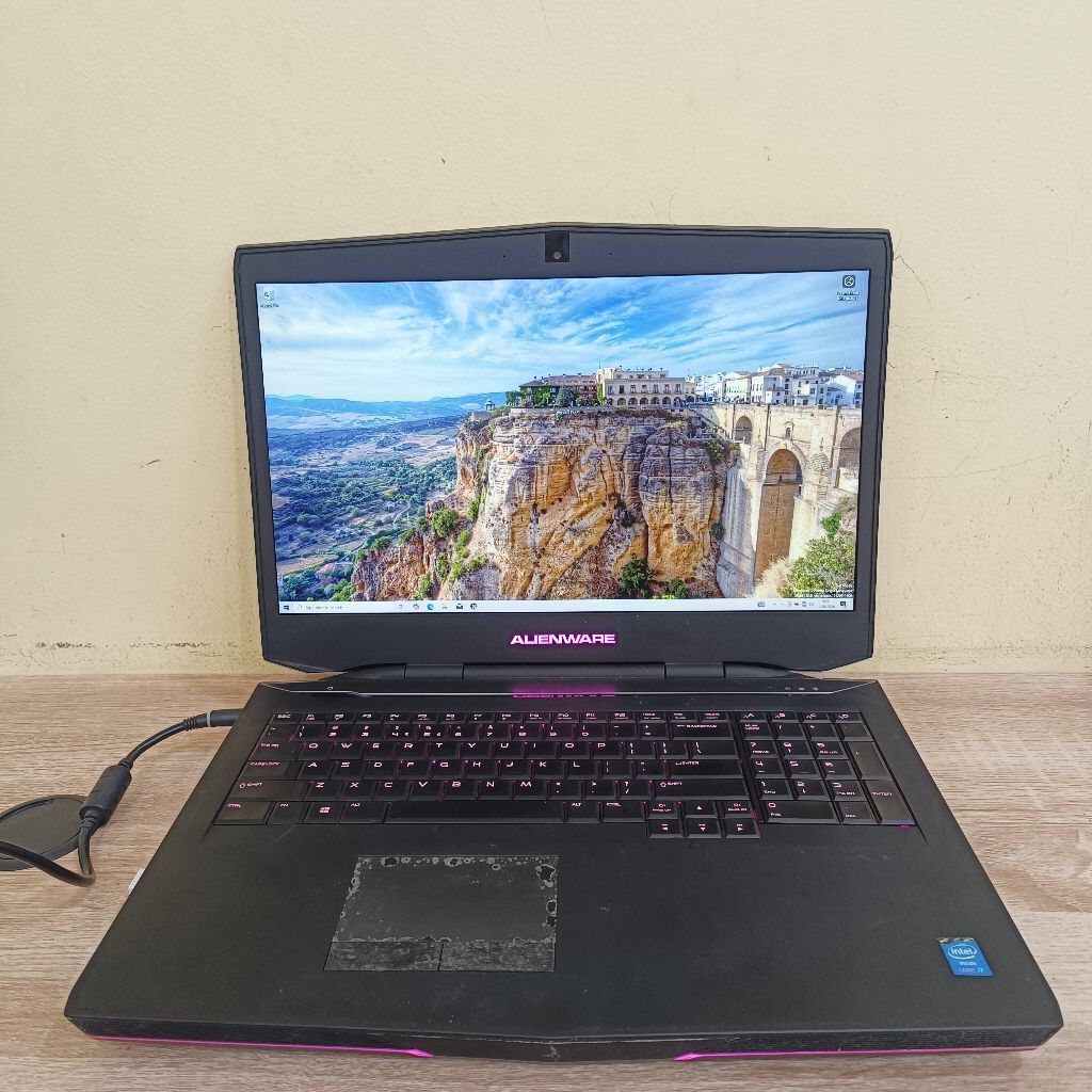 Alienware 17 (2019) Intel core i7 4800u ram 16/750 HDD NVIDIA GeForce GTX 780M (85S41)
