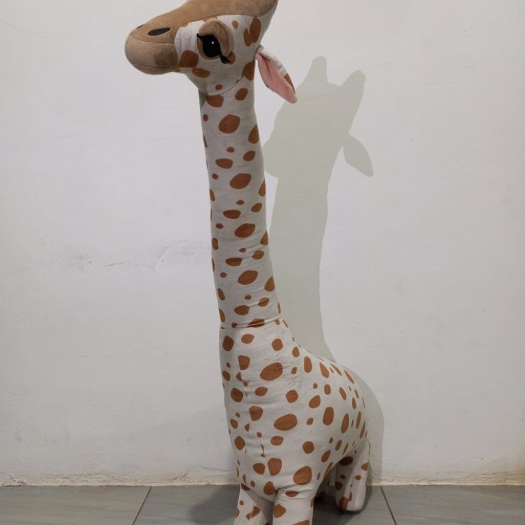 Boneka Jerapah H&M HOME ( REJECT TAG MERK )