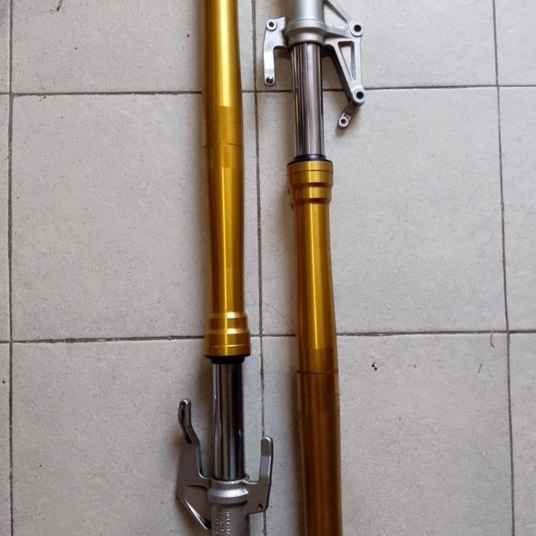 As shock Depan CBR 250RR - Shockbreaker Depan CBR 250RR - USD CBR 250RR Original Showa