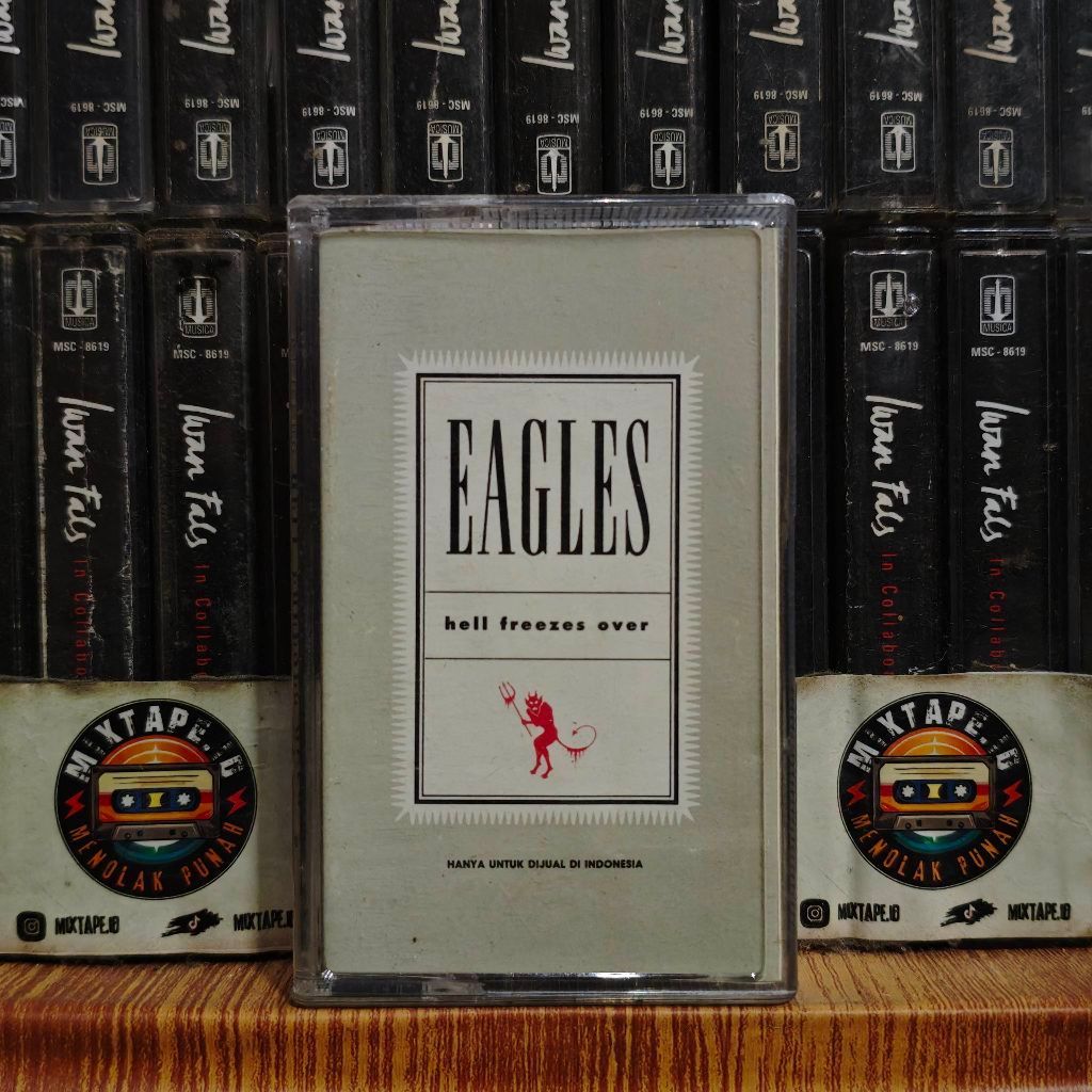 Kaset - Eagles - Hell Freezes Over - Radio Tape - Kaset Pita - Radio - Pemutar Kaset - Retro - Class