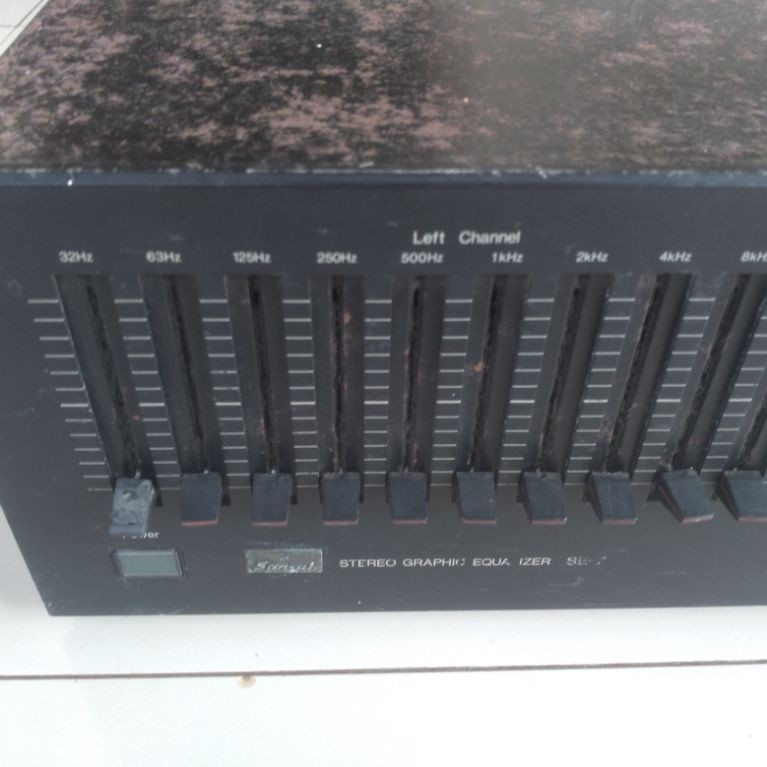 equalizer sansui SE7.normal
