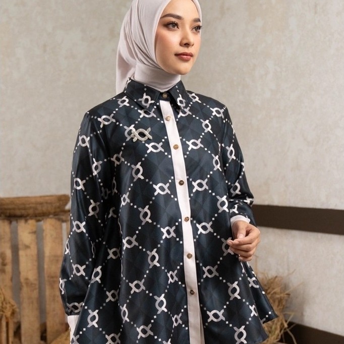 Calya Shirt Sable by Wearing Klamby [Atasan Wanita]