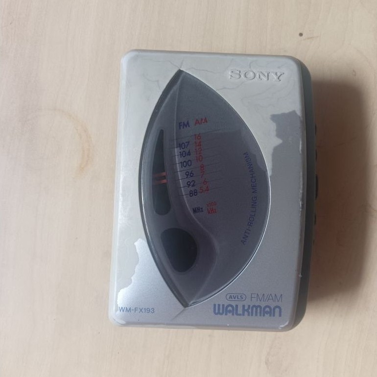 WALKMAN sony WM fx193