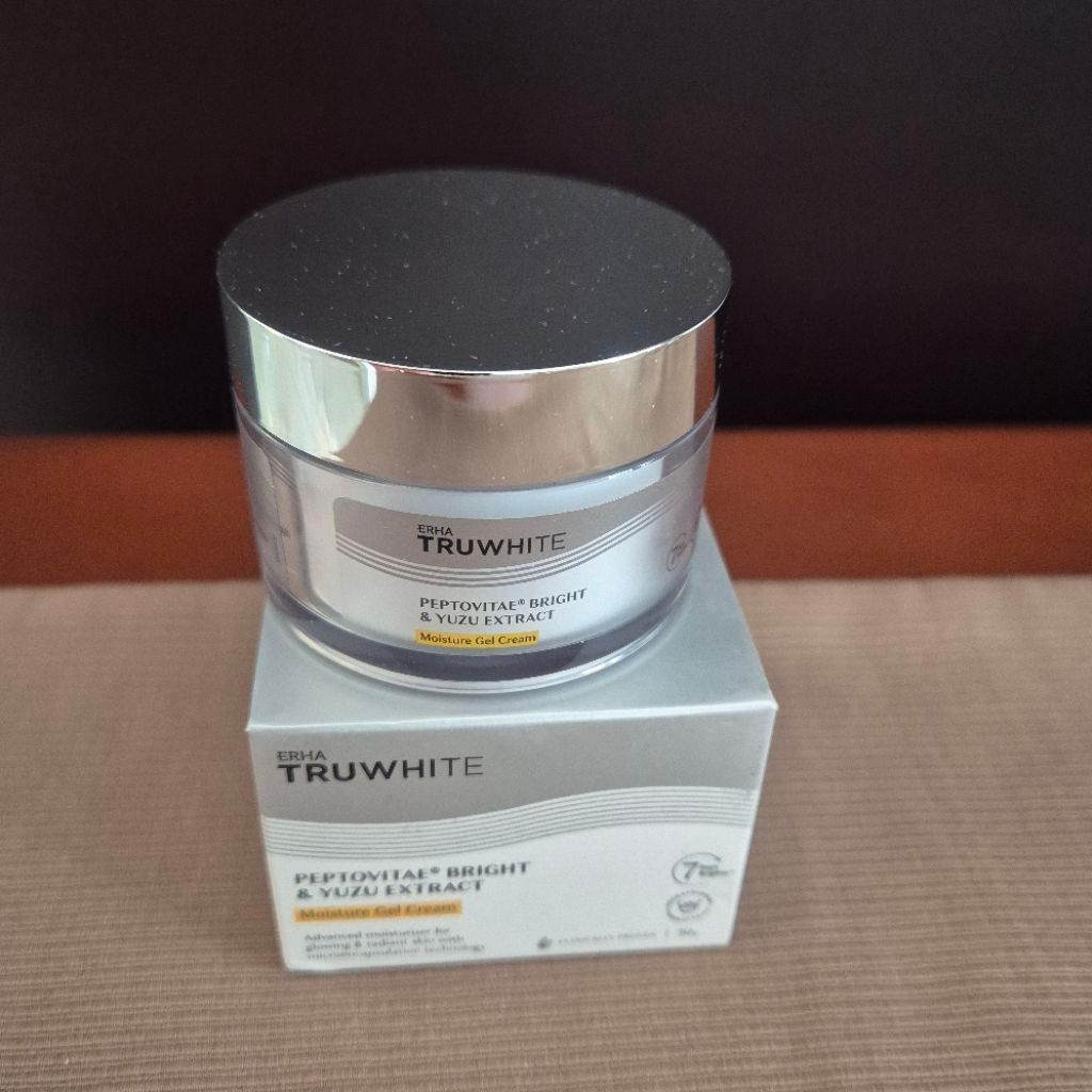 PL ERHA moisture TRUWHITE brightening  gel cream preloved pelembab moisture ERHA Erha