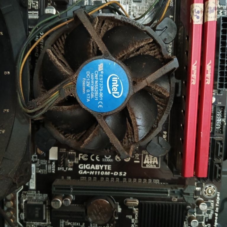 gigabyte h110m ds2 + procie intel g4560 + ram 8gb