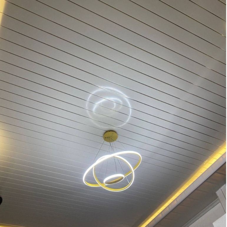 Plafon PVC Terpasang Anti Rayap Anti Air