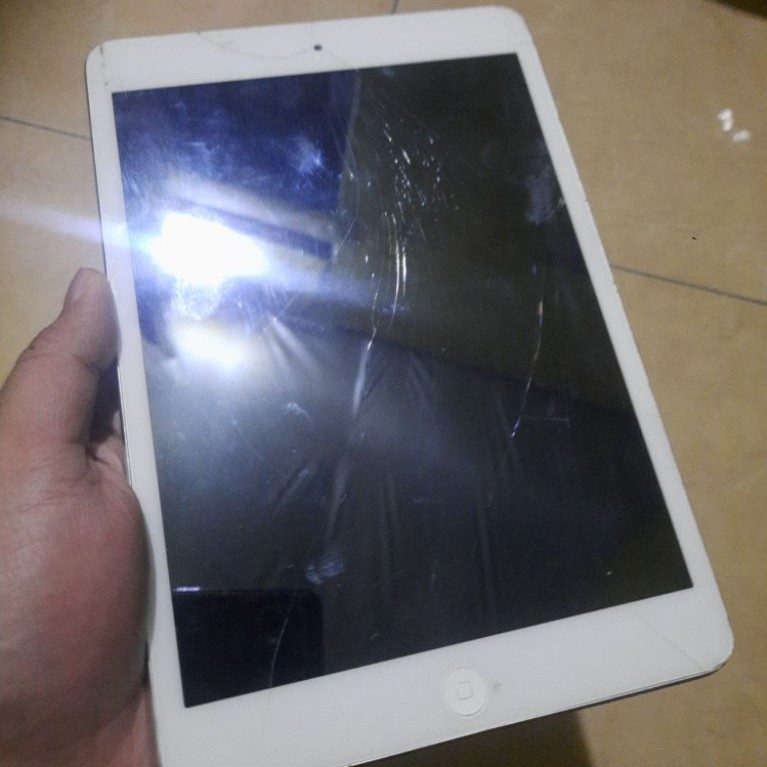 IPAD MINI 1 16GB BYPASS WIFI ONLY MINUS SENTUH RETAK