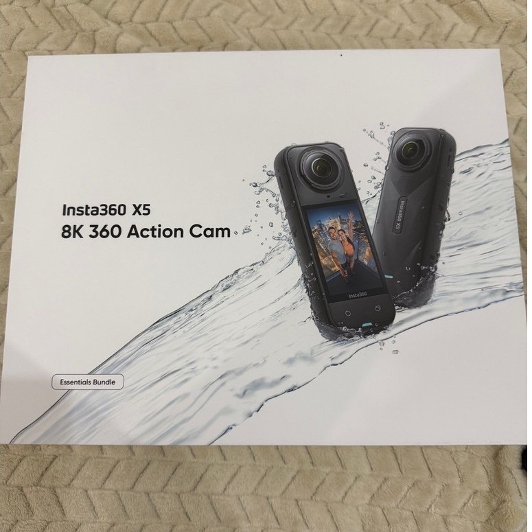 Insta360 X5 8K 360° Camera Essential Bundle – Second Like New | Beli Juli 2026