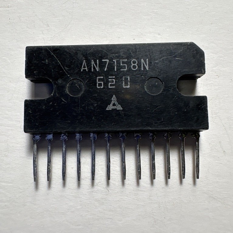 IC ORIGINAL AN 7158 N